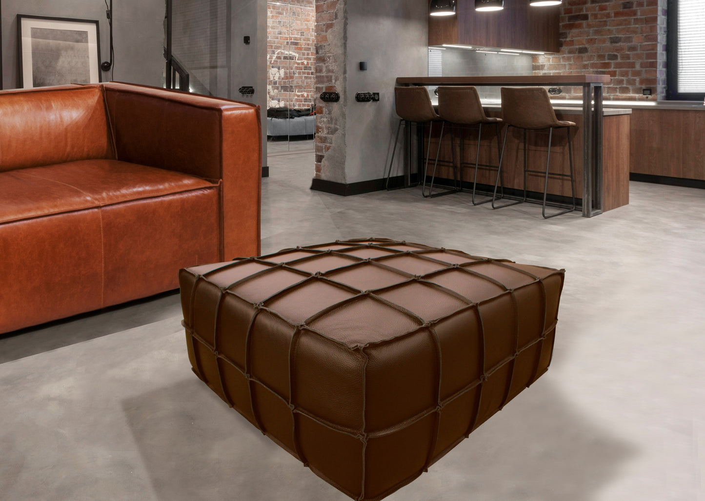 Modèle 99963CHC-4 Pouf en cuir pleine fleur, stock limité à Toronto