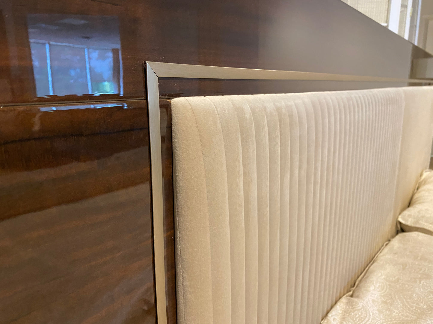 Model EVA UPHOLSTERED Exclusive Made in Italy Brand STATUS ITALY LIMITED STOCKS & SPECIAL ORDER FROM ITALY