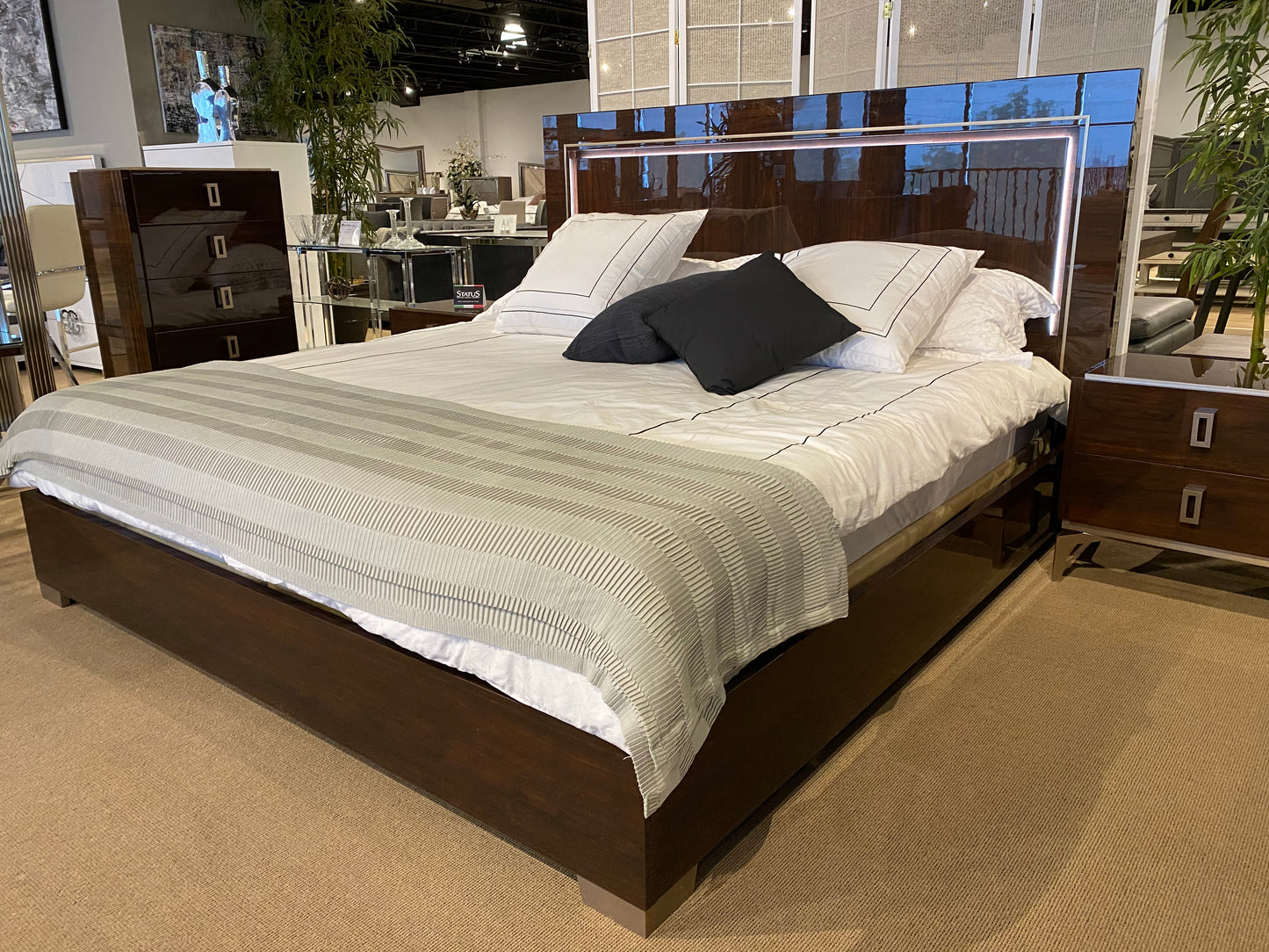 Model EVA LED Exclusive Made in Italy Brand STATUS ITALY LIMITED STOCKS & SPECIAL ORDERS FROM ITALY