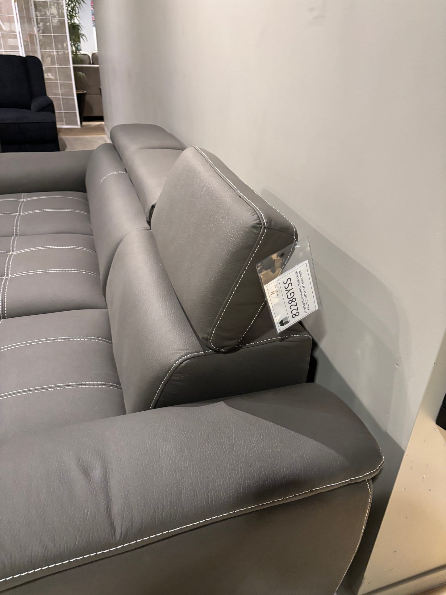 Show Deal Sectional pull out sofa bed model 8228GYSS