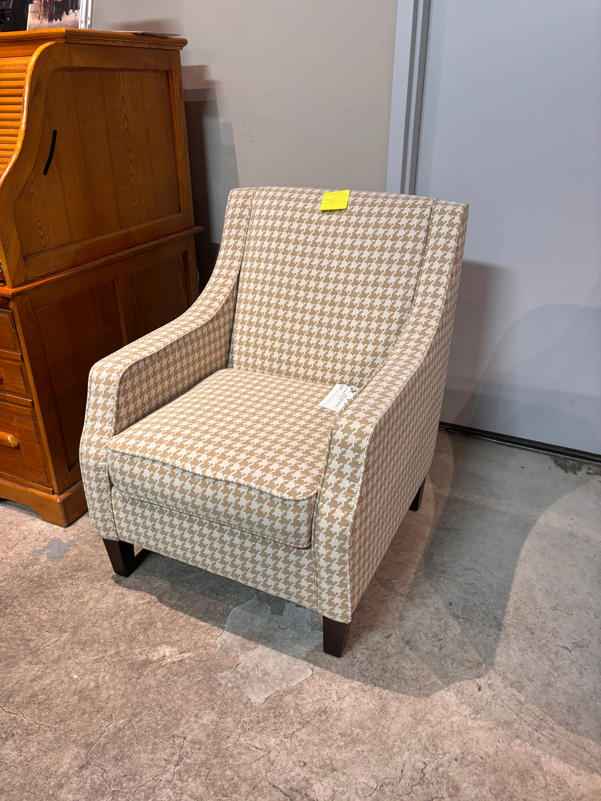 Model 1110KH beige and white patterned upholstered arm chair