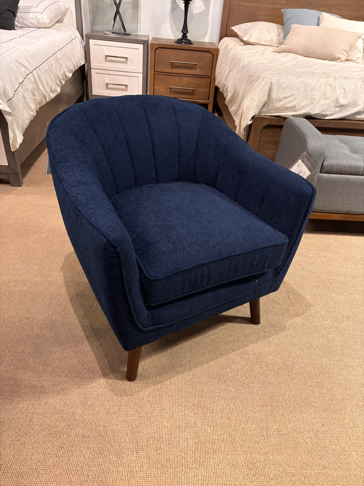 Model 1081 accent chair in the second color