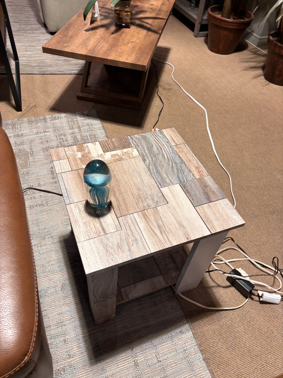 Model 6884 end table with multi-tone wood-look top