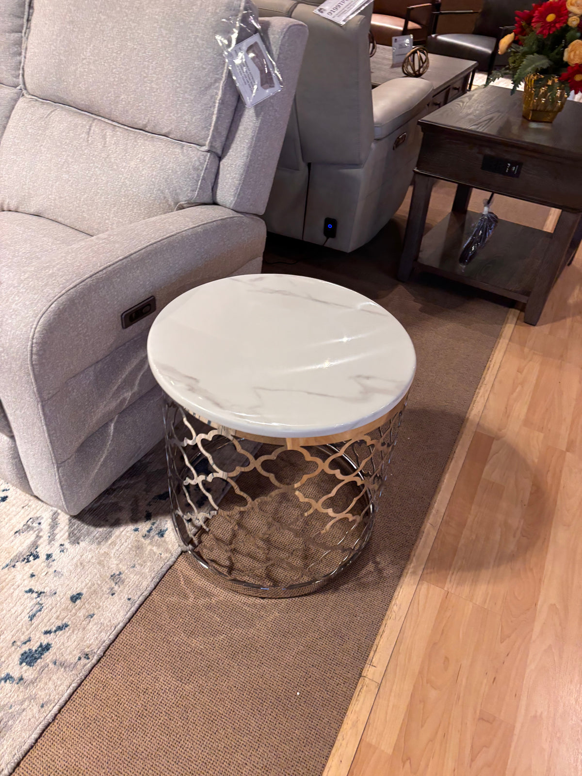Model 6875 round coffee table with white marble-look top
