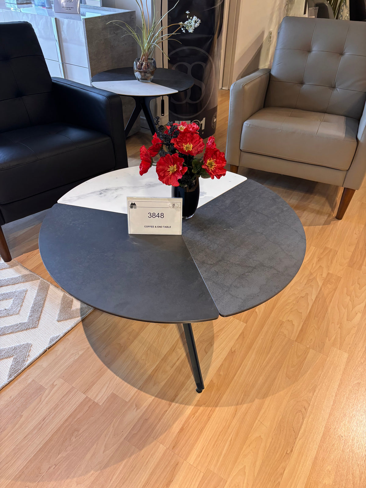 Model 3848 end table with two-tone round top