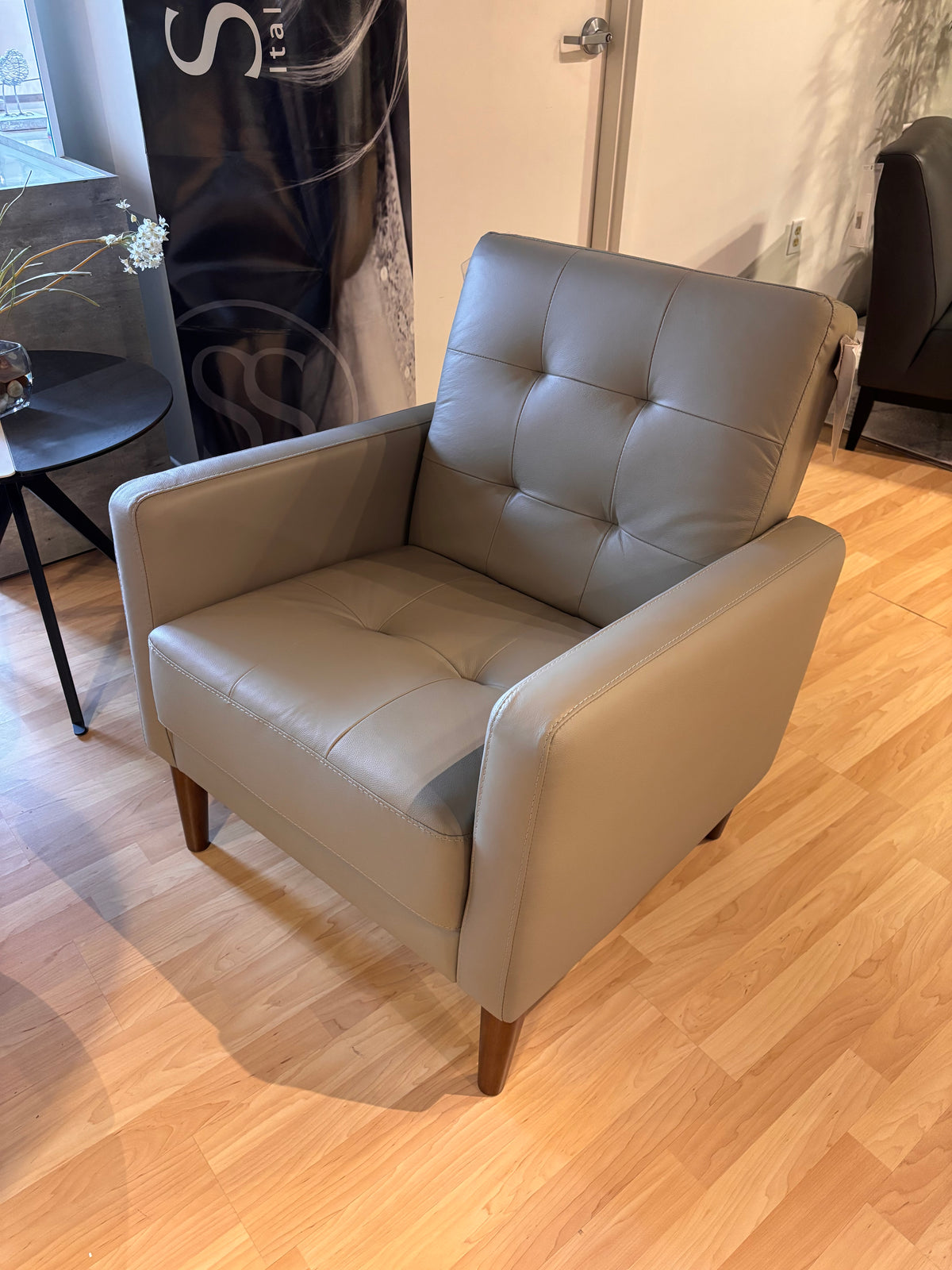 Model 4208 leather accent chair in gray