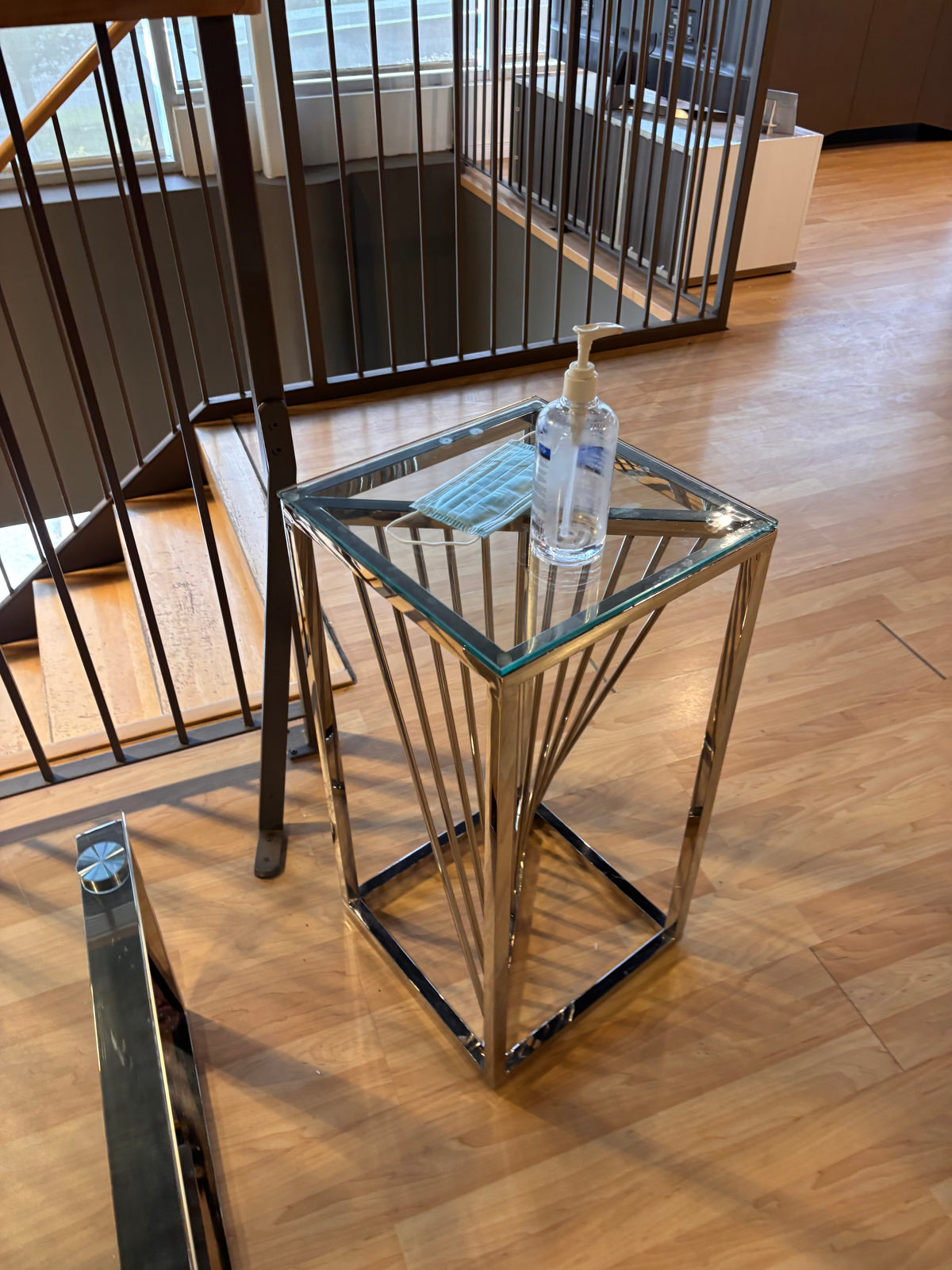 Model 6872 end table with glass top and chrome base