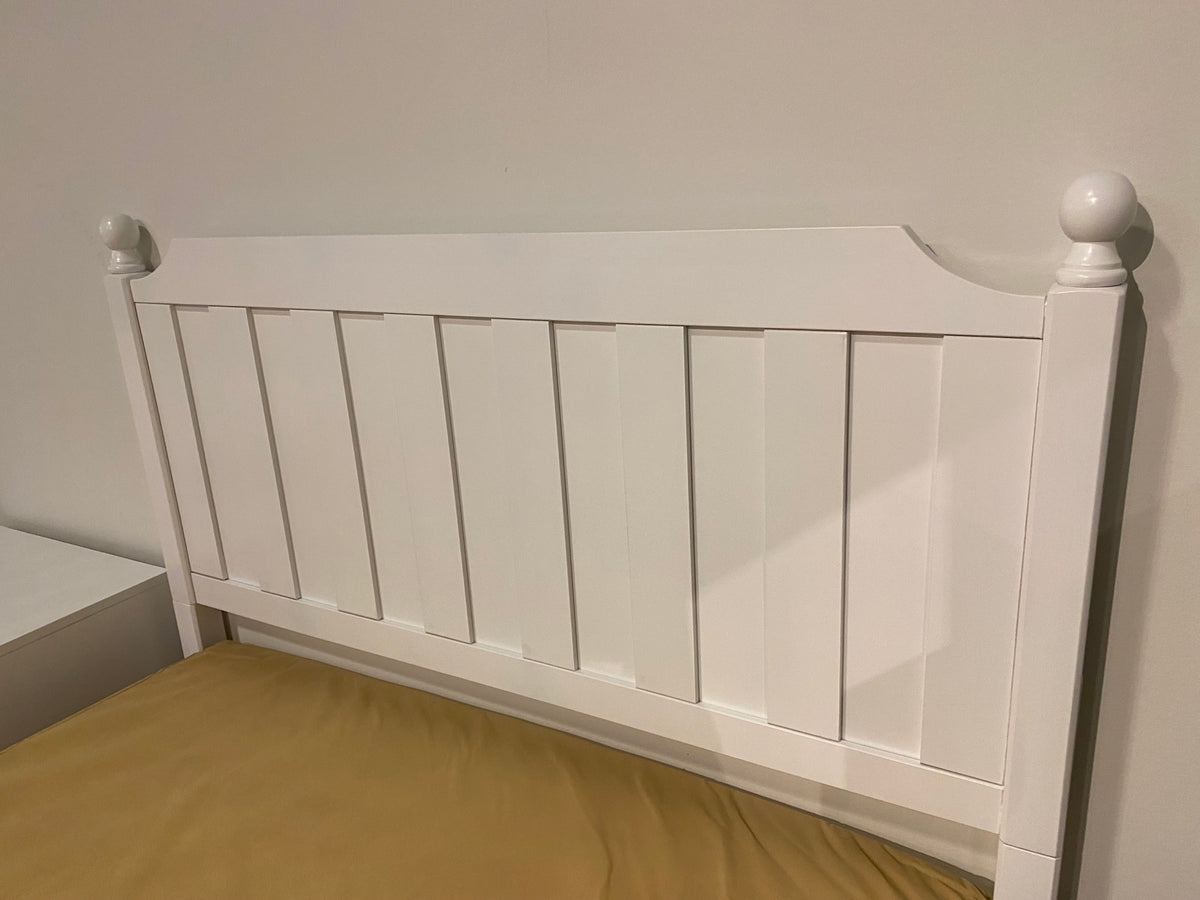 Model 1803 white panel headboard detail