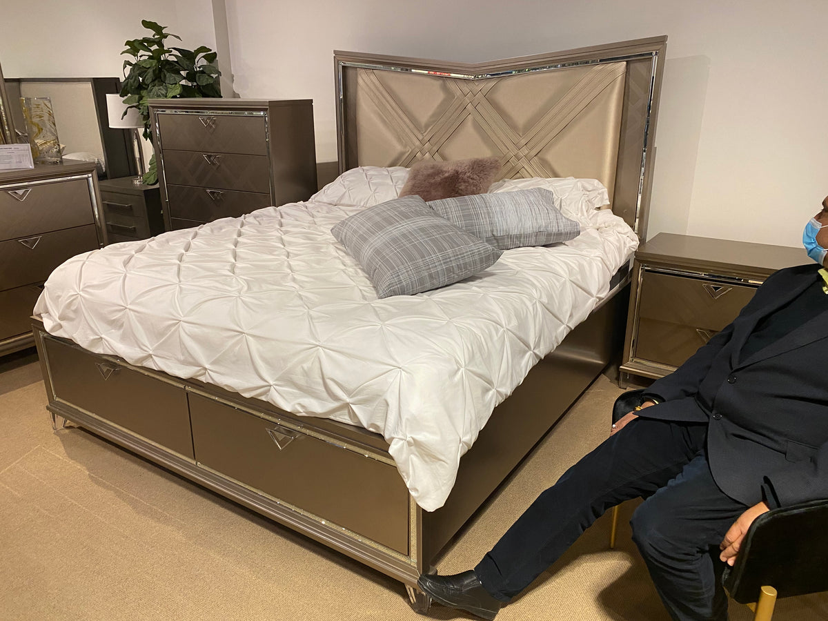 Model 1522 queen bed with upholstered geometric headboard and two-drawer storage footboard